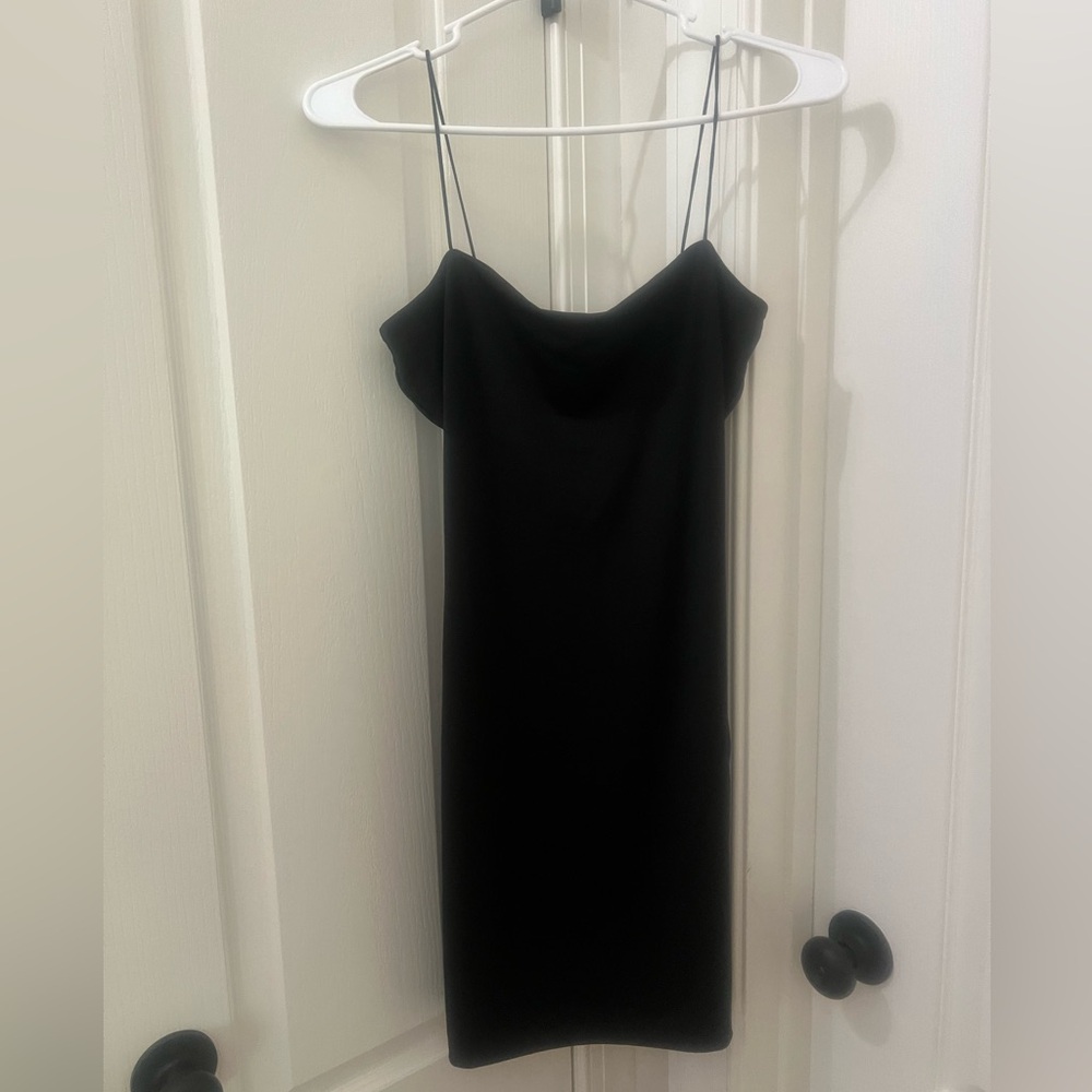 Black bodycon dress medium